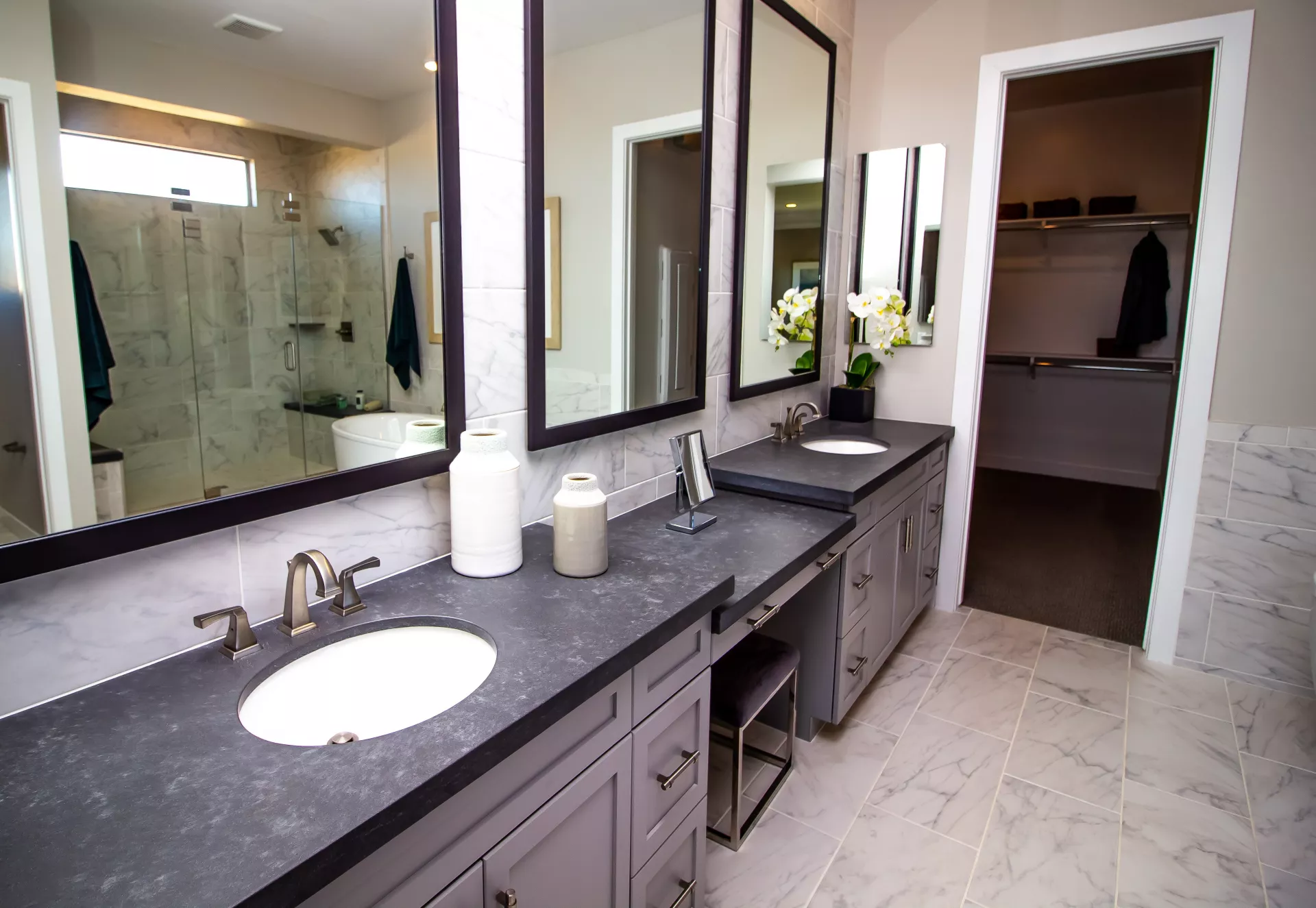 Dual sink vanity 